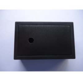 <p>CAJA M1 NEGRA CON AGUJERO</p>