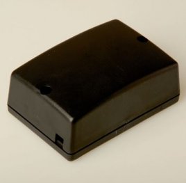 <p>CAJA SX NEGRA CON TORNILLOS</p>